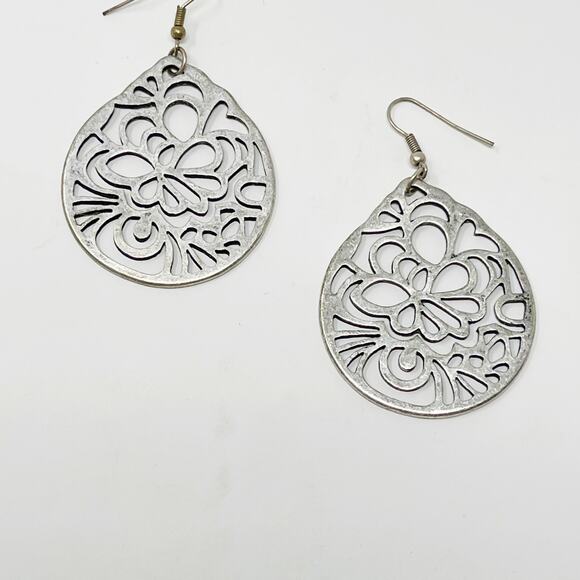 Silver Tone Laser Cut Tear Drop Earrings Hoop Closure Dangle - Picture 1 of 2